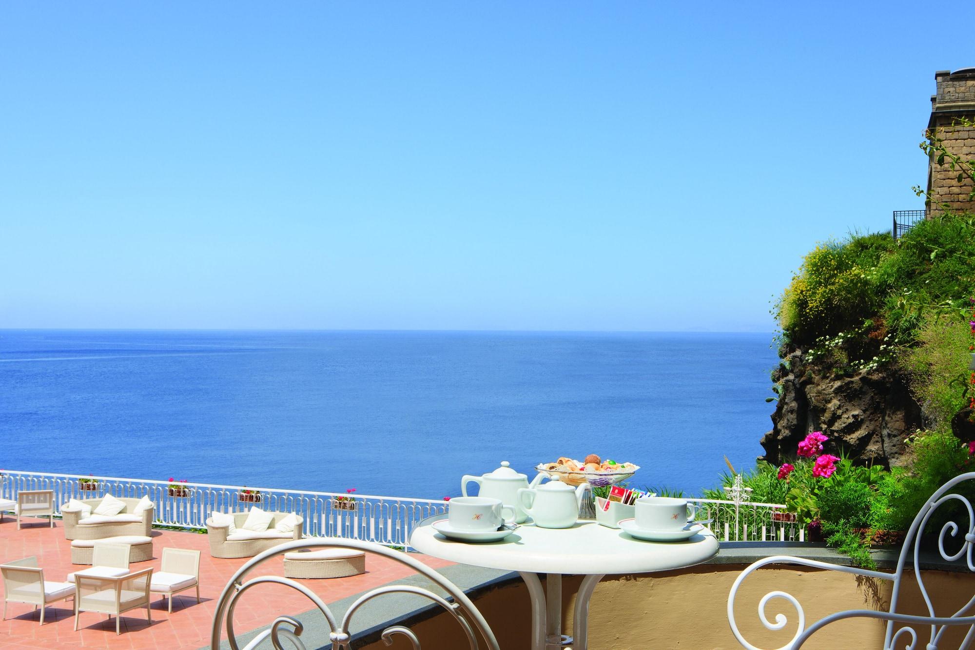 Hotel Corallo Sorrento Сант'Анджелло Экстерьер фото
